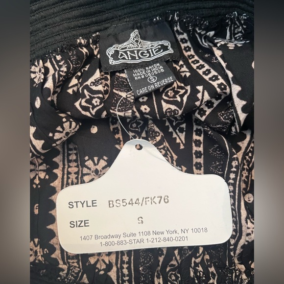 Angie Woven Smocked Waist Shorts - Picture 4 of 4